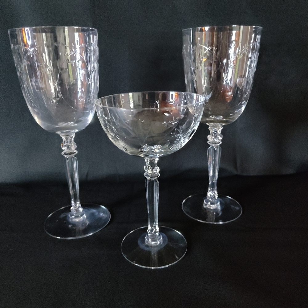 Vintage Fostoria Christiana, 1940's. Two Wine, One Sherbet - Picture 3 of 4